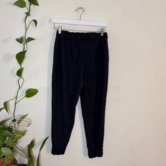 Cos Women's Wool Blend Bull on Cropped Jogger Pants - 4 - Picture 1 of 9